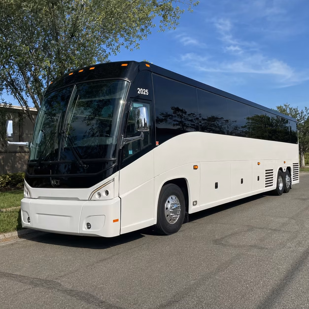 with charterbusrentalrialtoca com you get multi day bus rentals built around your rialto itinerary
